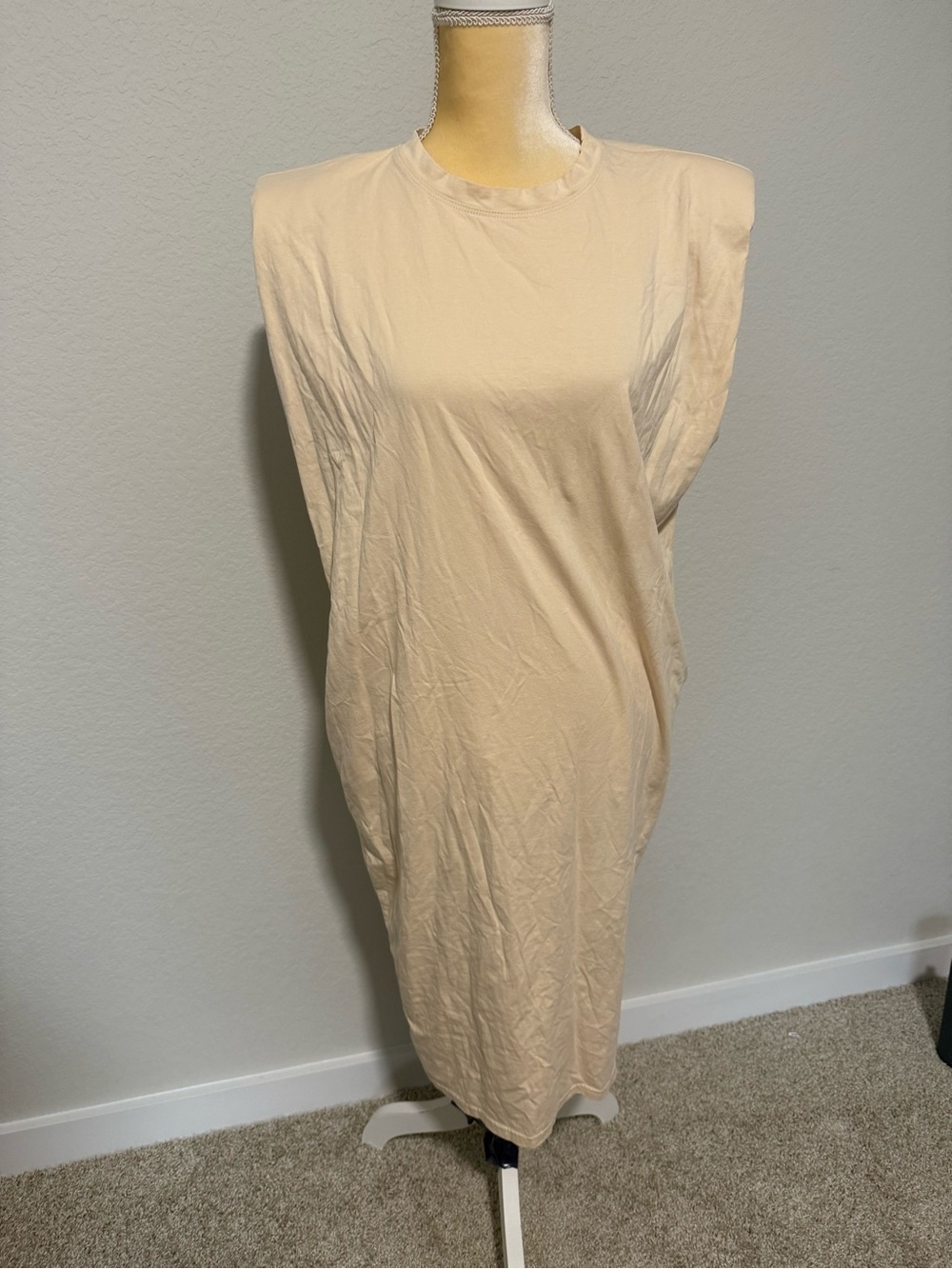 moodie Sleeveless Cream Midi Shift Dress